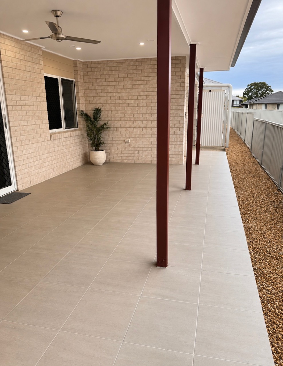 Covered outdoor patio at Kalbar Duplex